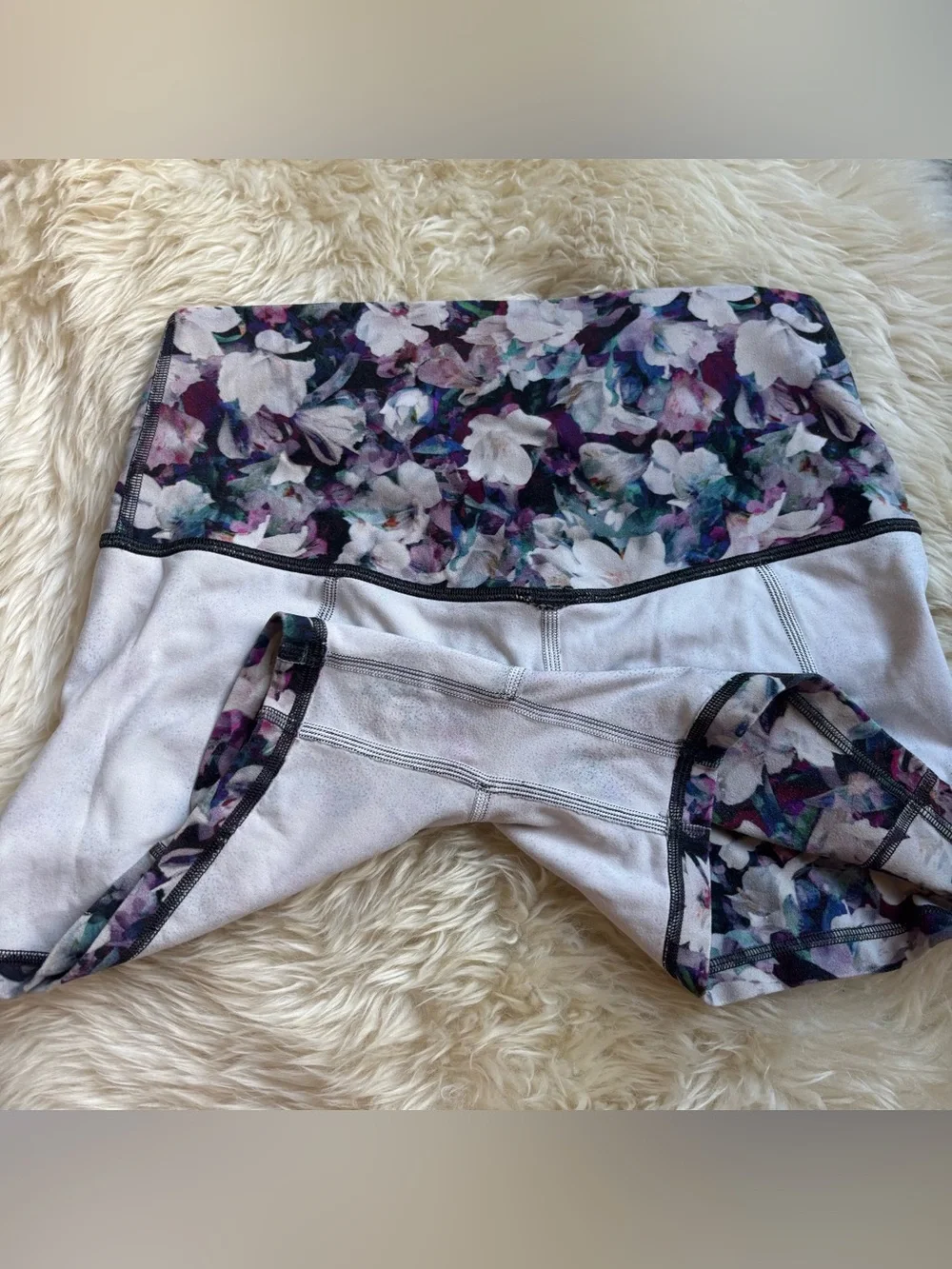 Lululemon floral print bike shorts. Size 8
